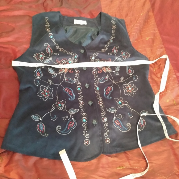 White Stag Womens Size 18.5X22 Inch Velvet Vest Embroidered Lined Blue/Red - Picture 4 of 16